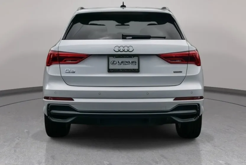2024 Audi Q3 S line Premium photo 1