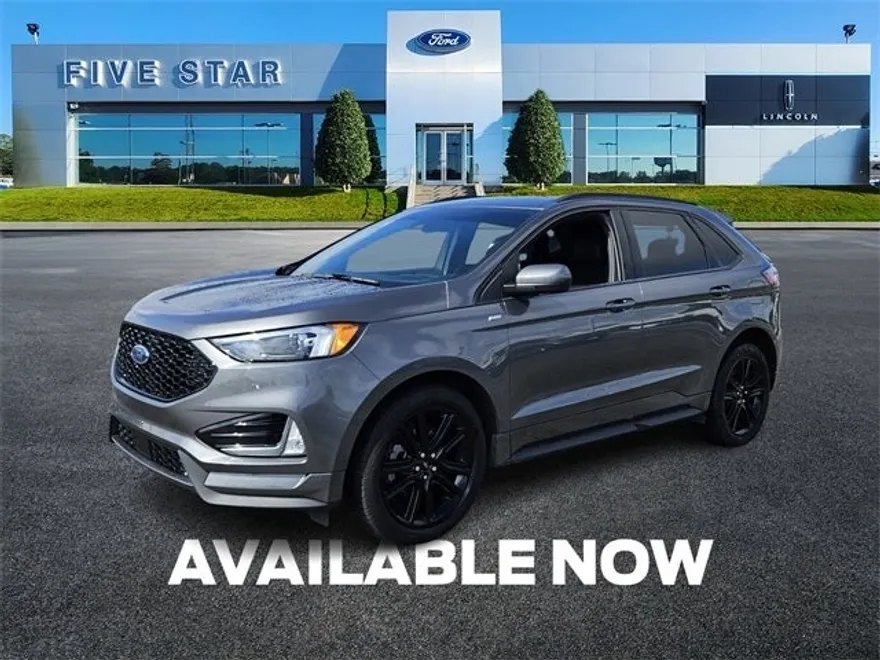2022 Ford Edge ST photo 3