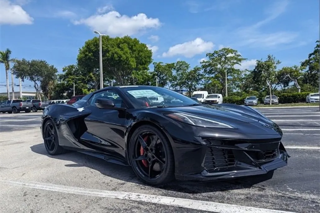 2025 Chevrolet Corvette E-Ray 2LZ photo 1