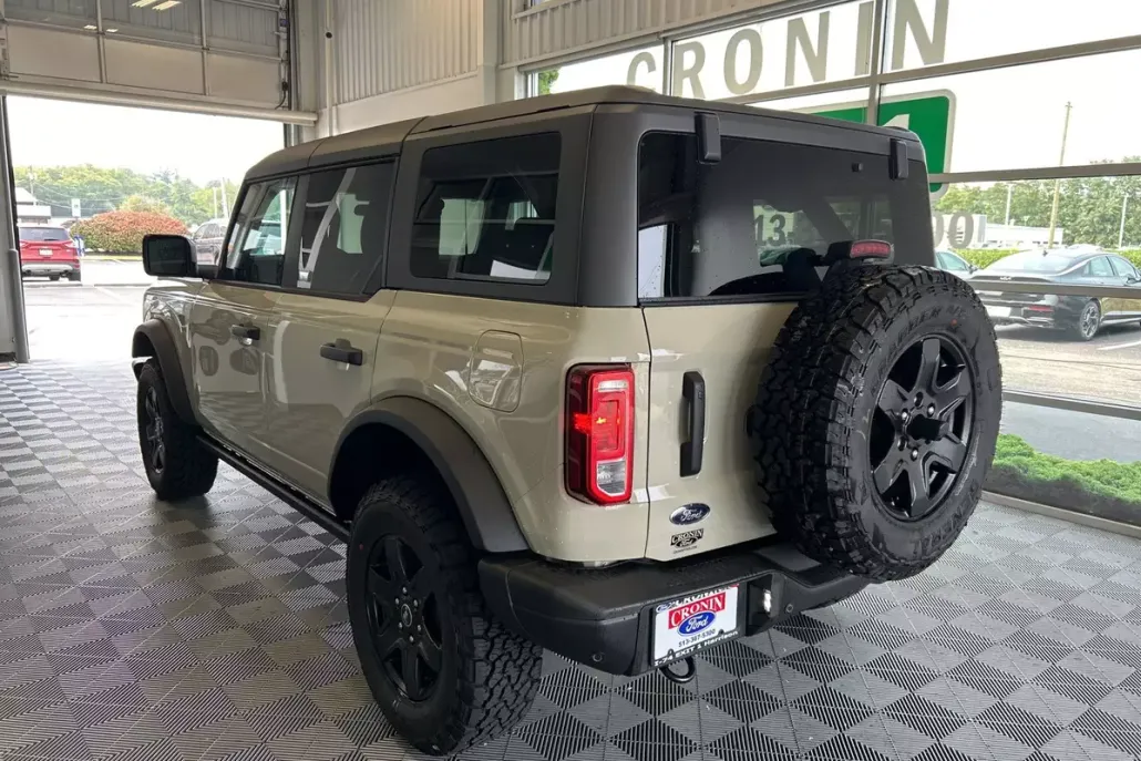 2025 Ford Bronco Big Bend photo 1