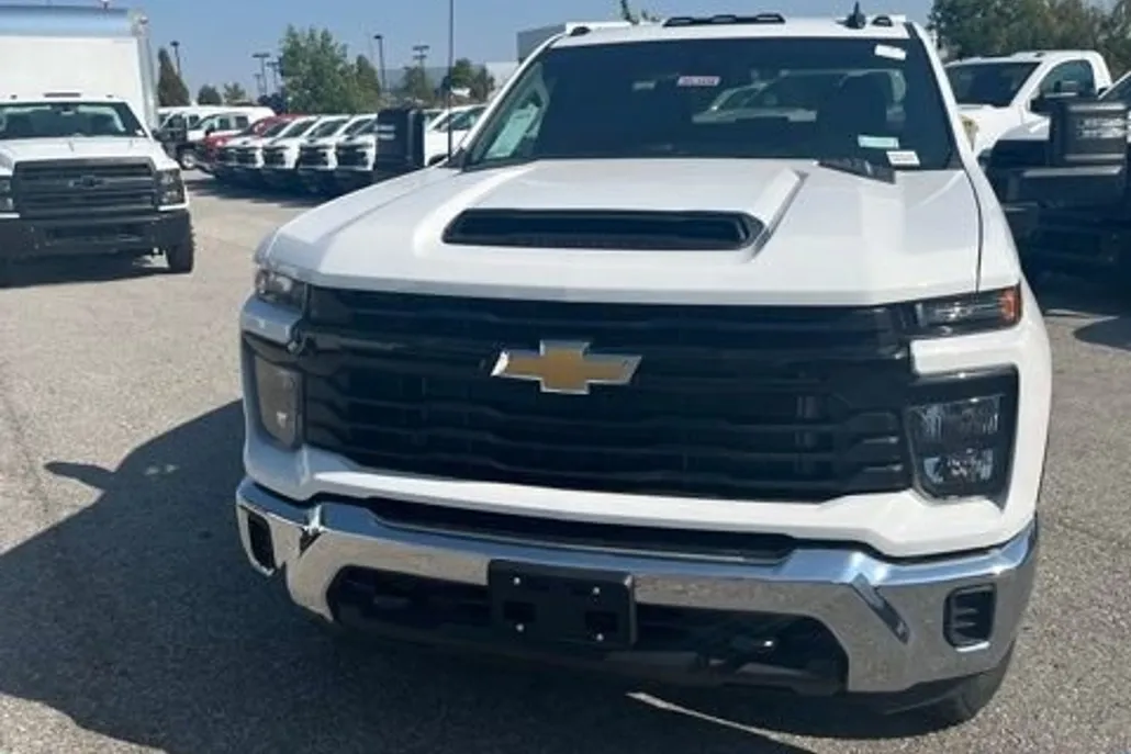 2025 Chevrolet Silverado 2500HD photo 1
