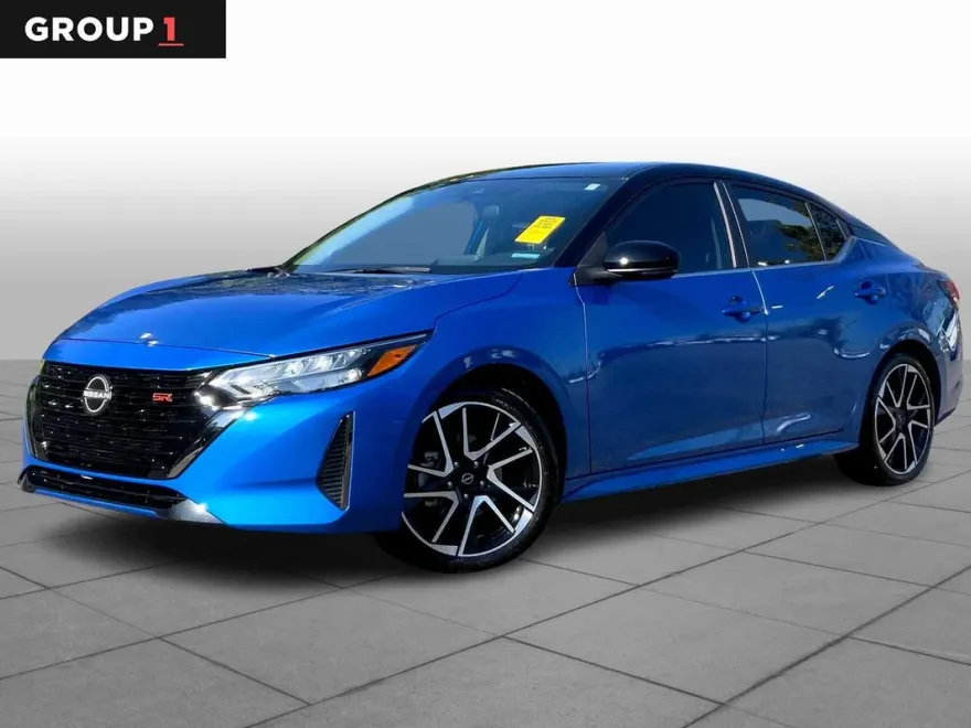 2024 Nissan Sentra SR photo 1