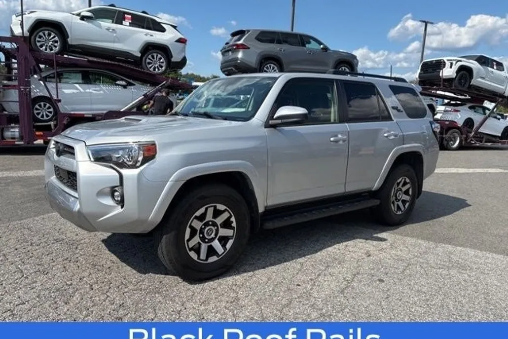 2021 Toyota 4Runner TRD Off-Road photo 1