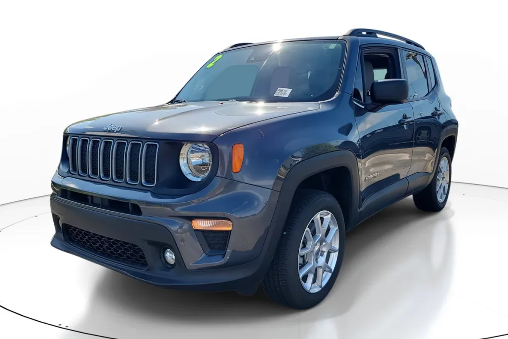 2022 Jeep Renegade Latitude photo 1