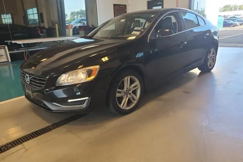 2014 Volvo S60 T5 photo 1