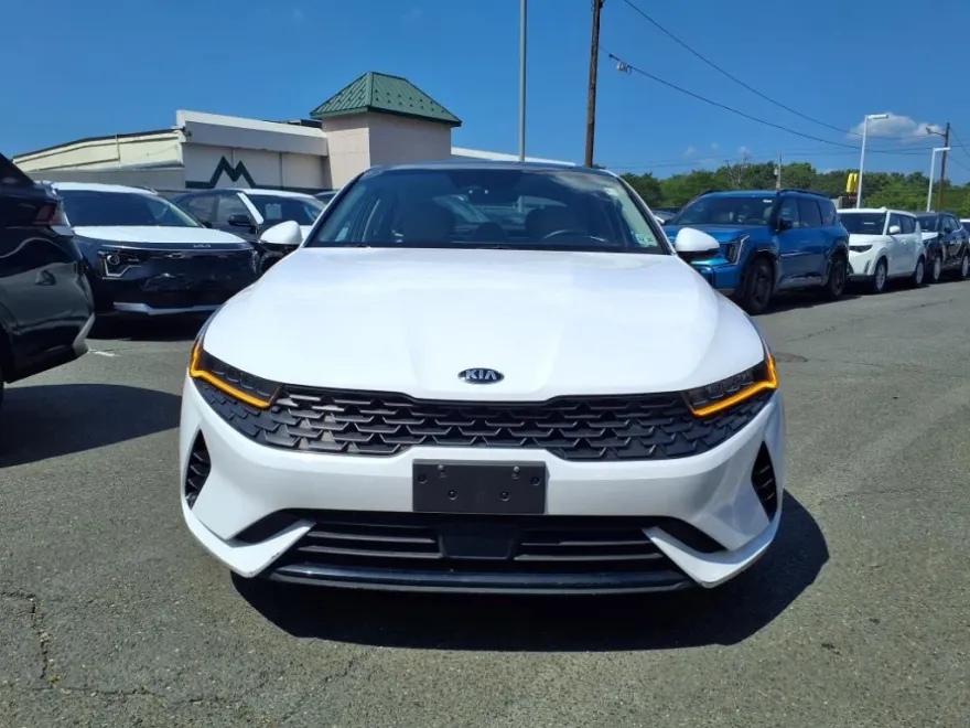 2021 Kia K5 EX photo 1