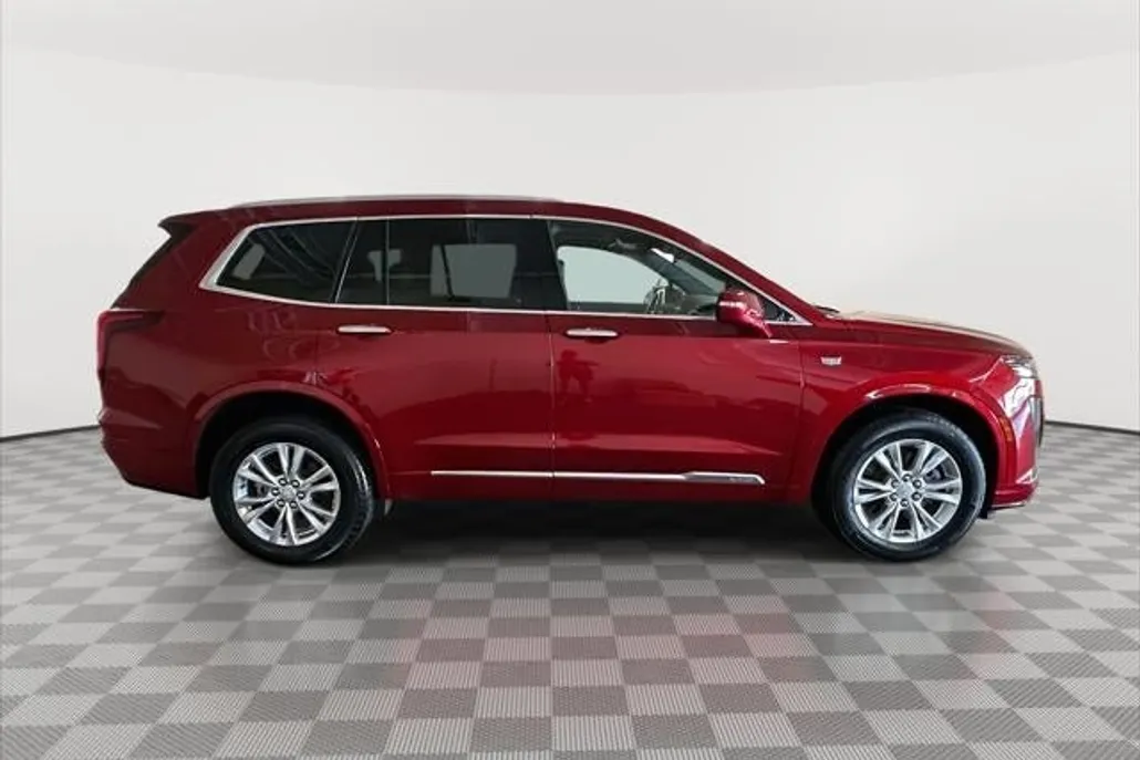 2024 Cadillac XT6 Luxury photo 1
