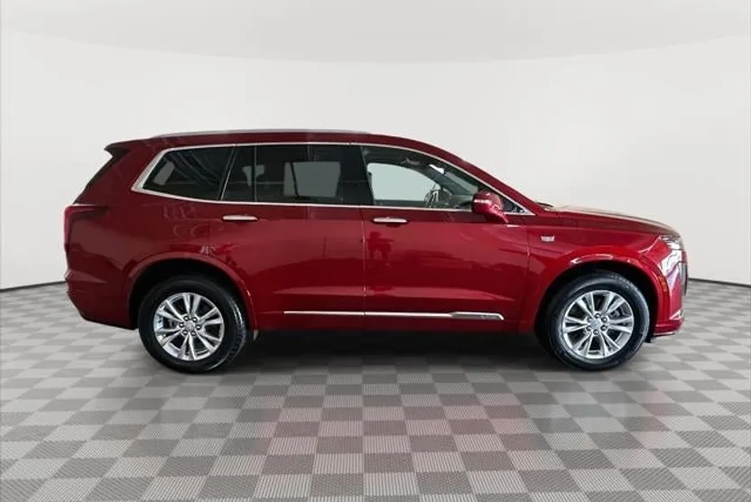 2024 Cadillac XT6 Luxury photo 1
