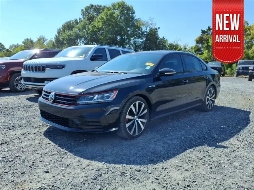 2018 Volkswagen Passat V6 GT photo 1