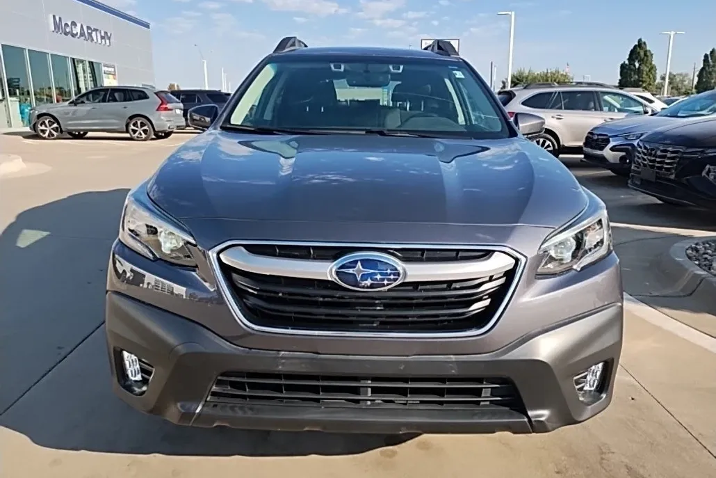 2022 Subaru Outback Premium photo 1