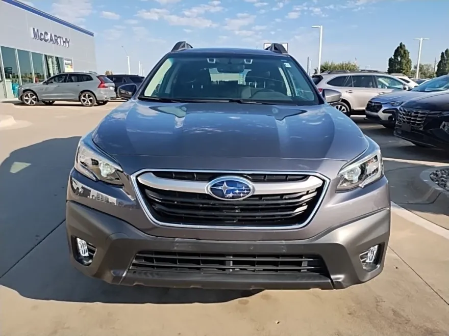 2022 Subaru Outback Premium photo 1