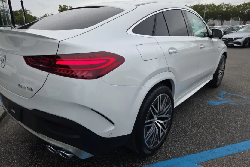2026 Mercedes Benz GLE 53 AMG photo 1