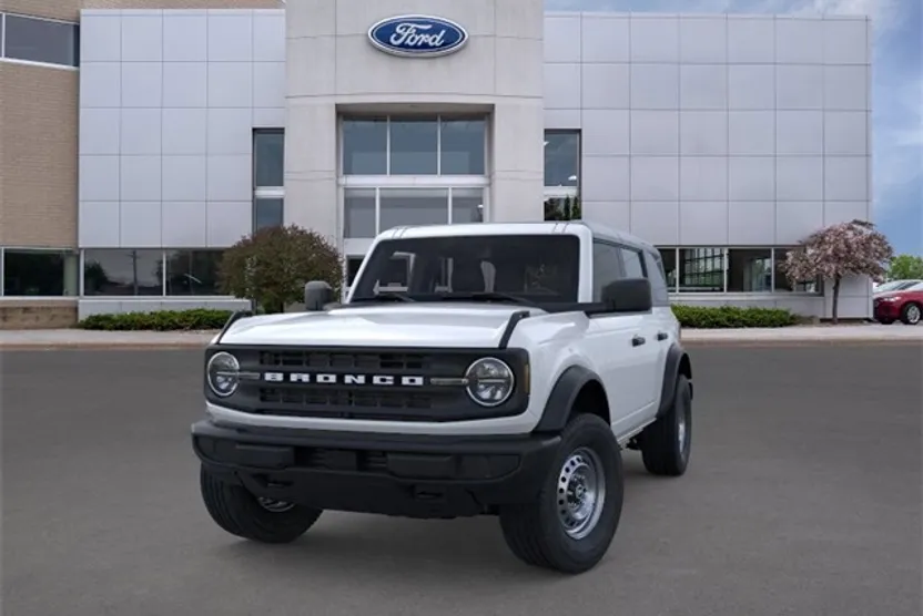 2025 Ford Bronco Base photo 1