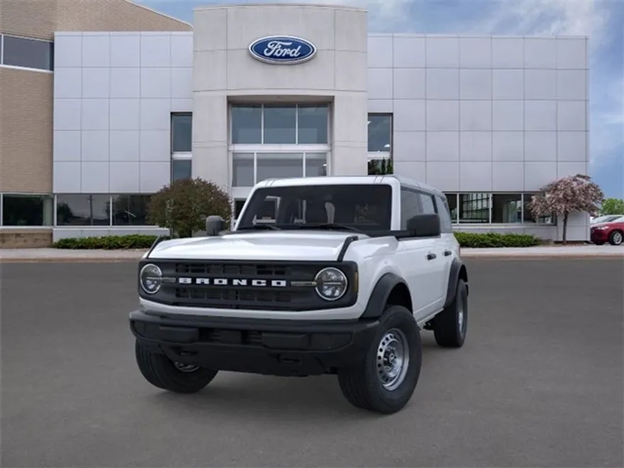 2025 Ford Bronco Base photo 1