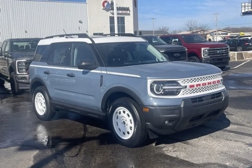 2025 Ford Bronco Sport Heritage photo 1