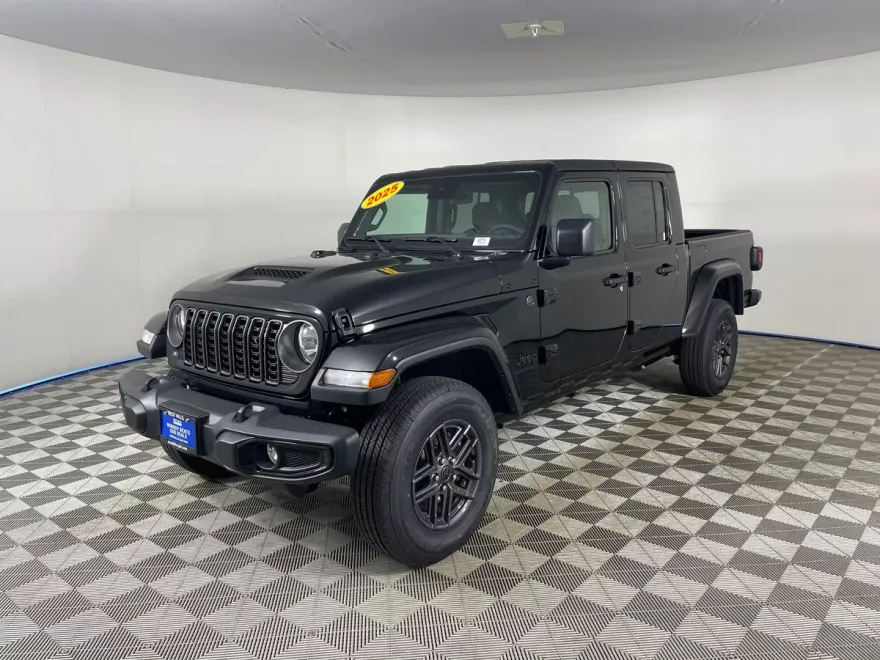 2025 Jeep Gladiator Sport S photo 1