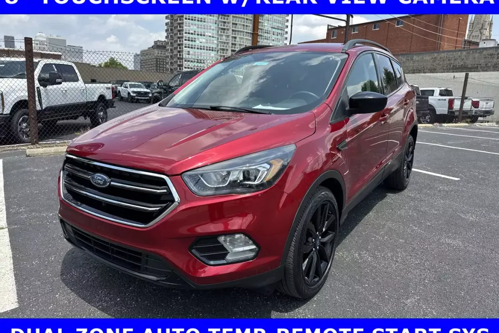 2019 Ford Escape Sport SE photo 1
