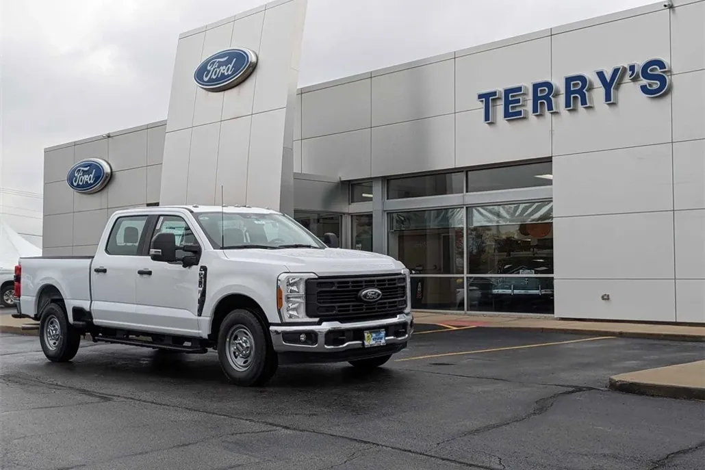 2023 Ford F-350 photo 1