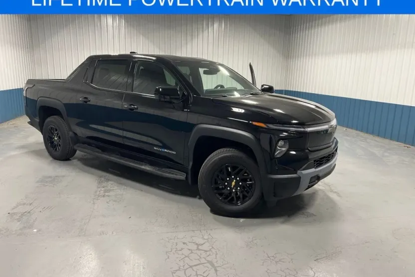 2026 Chevrolet Silverado EV LT photo 1