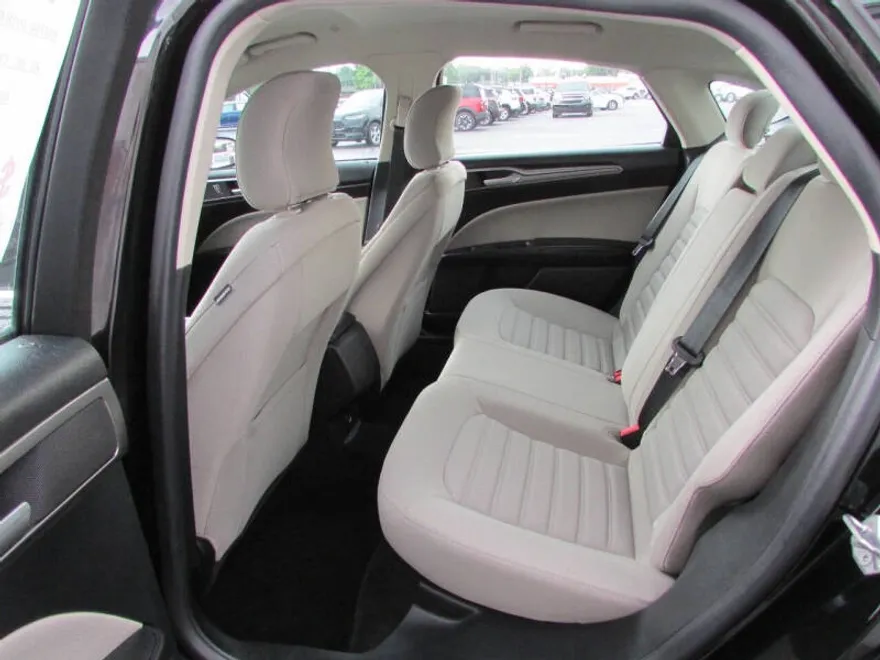 2018 Ford Fusion S Hybrid photo 1