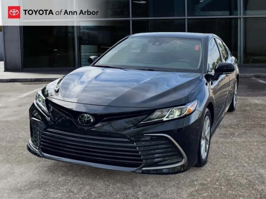 2024 Toyota Camry LE photo 1
