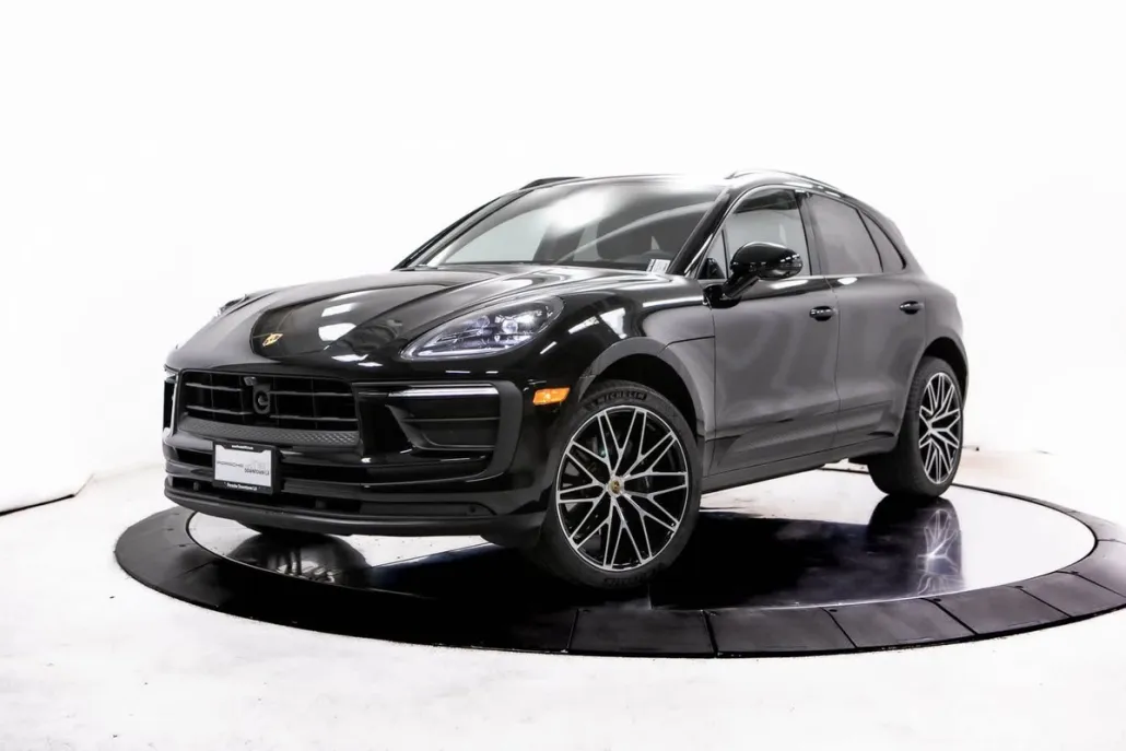 2025 Porsche Macan Base photo 1