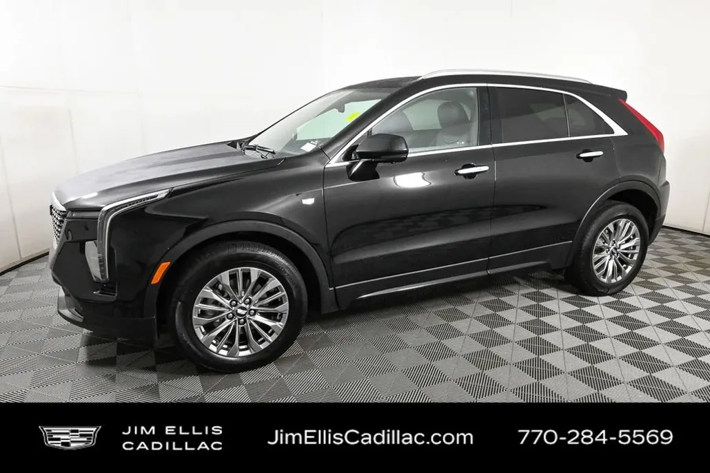 2025 Cadillac XT4 Premium Luxury photo 1