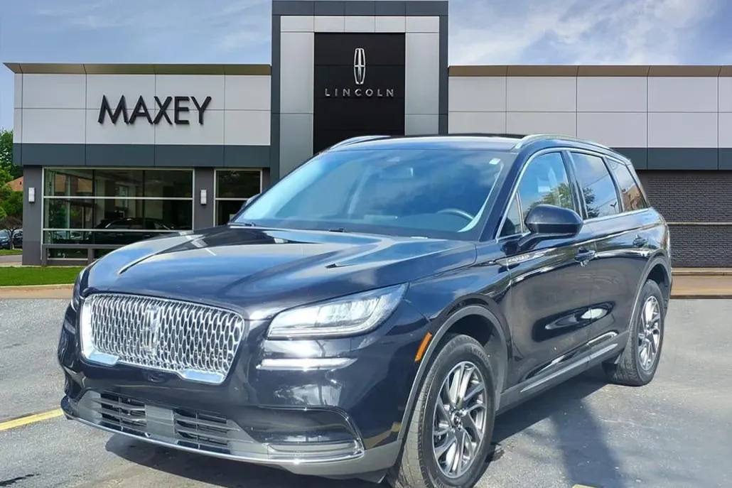 2022 Lincoln Corsair Standard photo 1