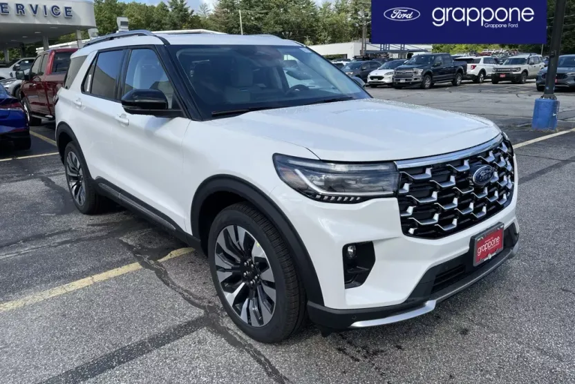 2025 Ford Explorer Platinum photo 1