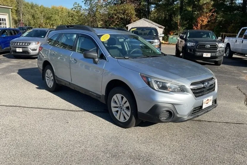 2018 Subaru Outback 2.5i photo 1