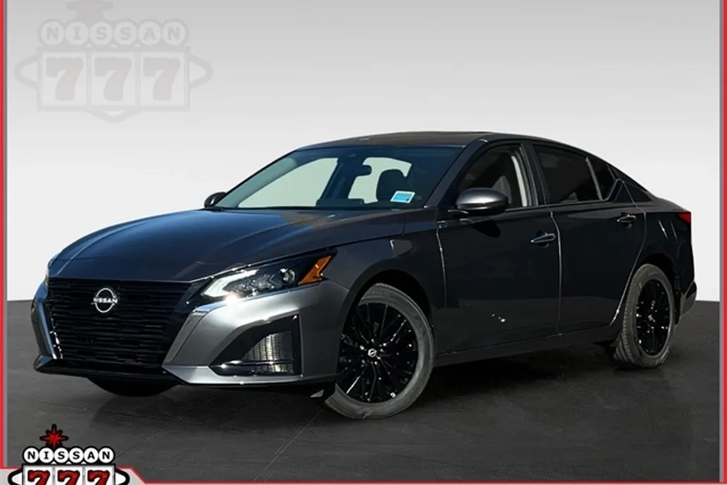 2025 Nissan Altima 2.5 SV photo 1