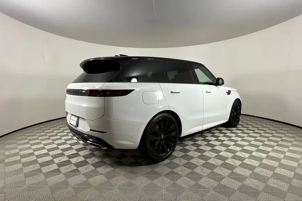 2025 Land Rover Range Rover Sport SE photo 1