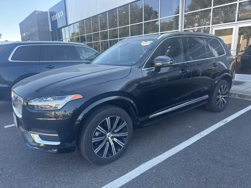2025 Volvo XC90 Plus photo 1