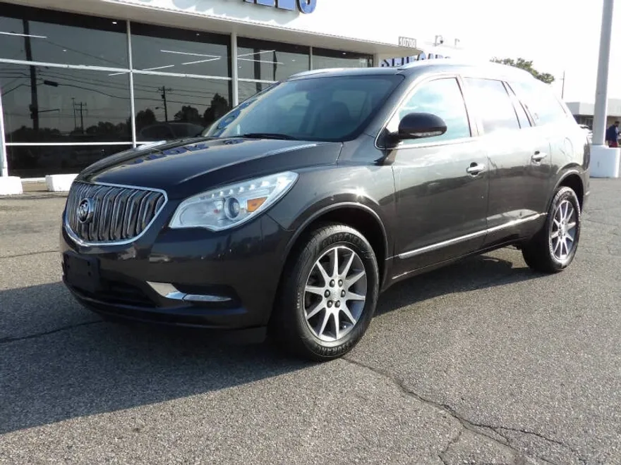 2017 Buick Enclave Leather photo 1