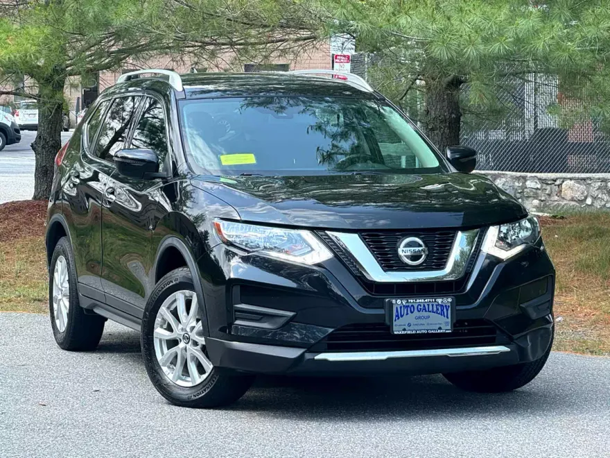 2020 Nissan Rogue AWD SV photo 1