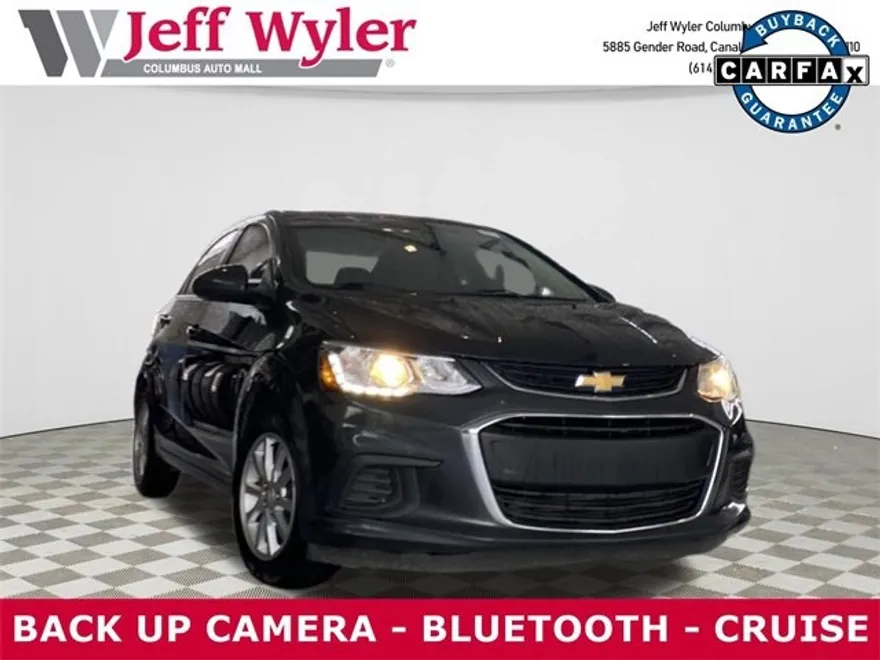 2020 Chevrolet Sonic LT photo 1