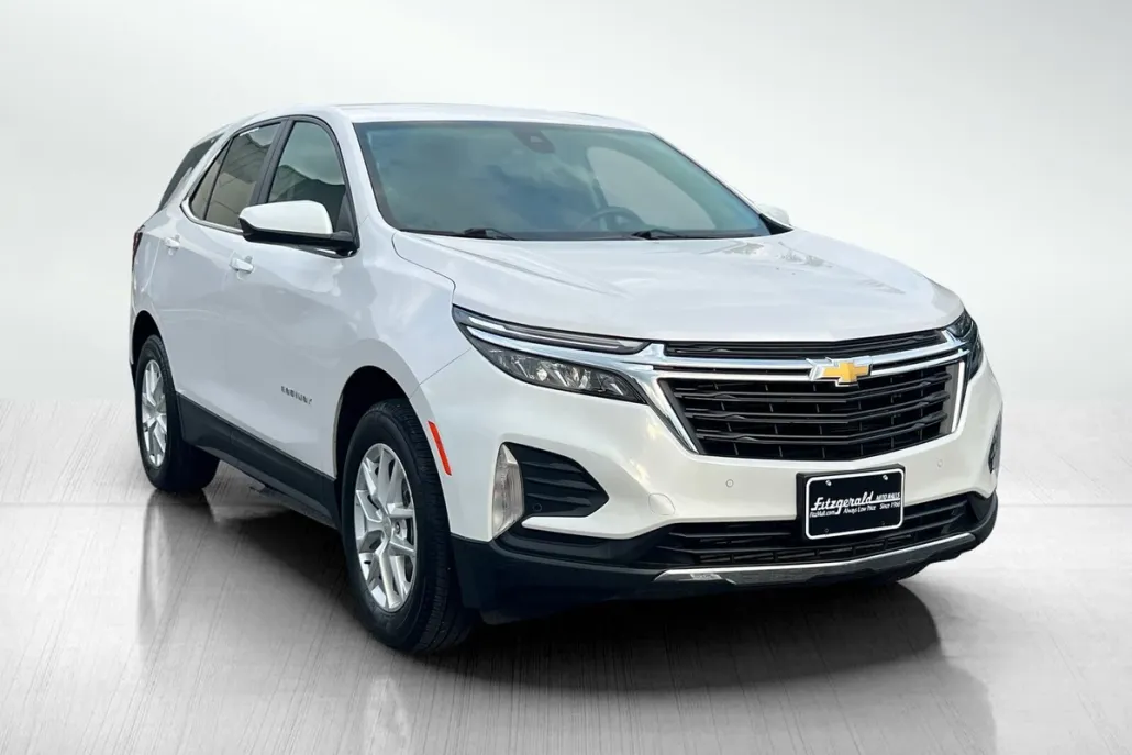 2022 Chevrolet Equinox LT photo 1
