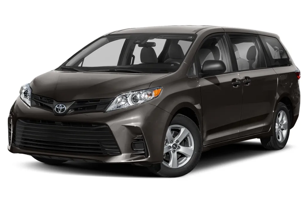 2019 Toyota Sienna LE photo 1