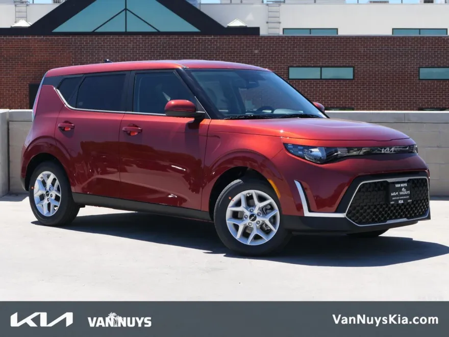 2025 Kia Soul S photo 1
