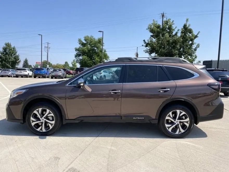 2020 Subaru Outback Touring XT photo 1