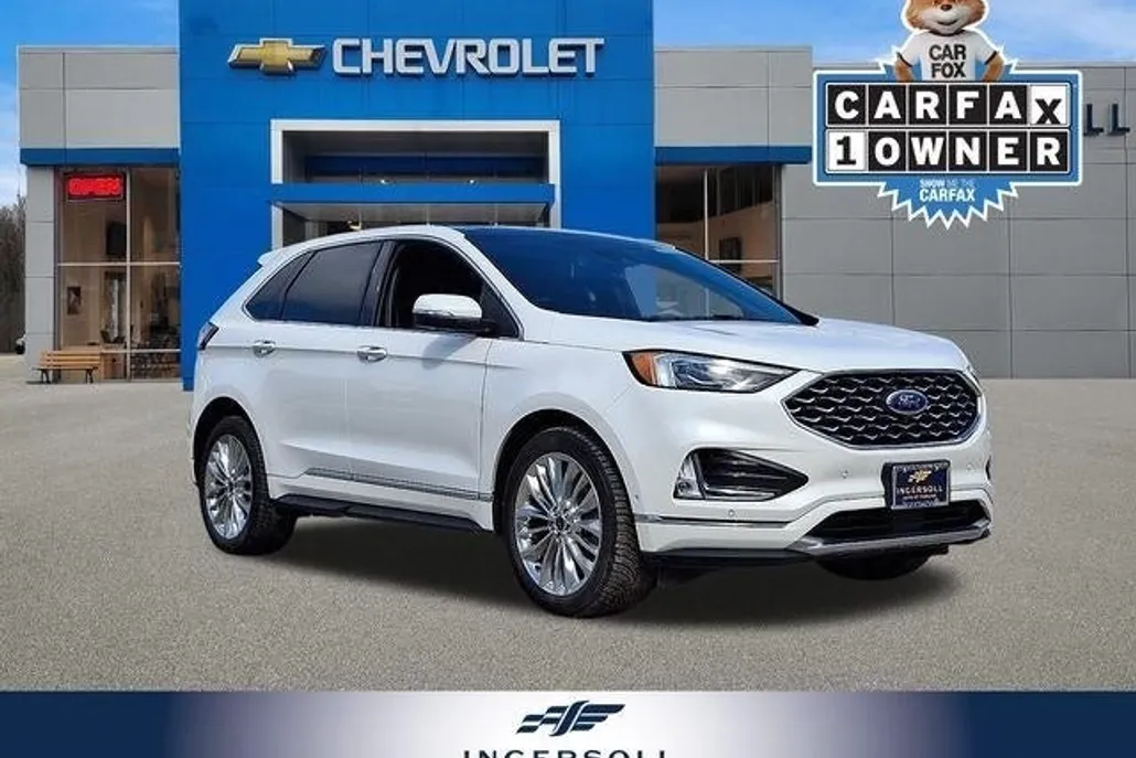 2022 Ford Edge Titanium photo 1