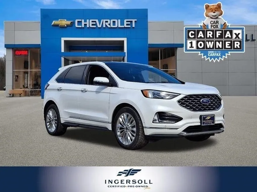 2022 Ford Edge Titanium photo 1