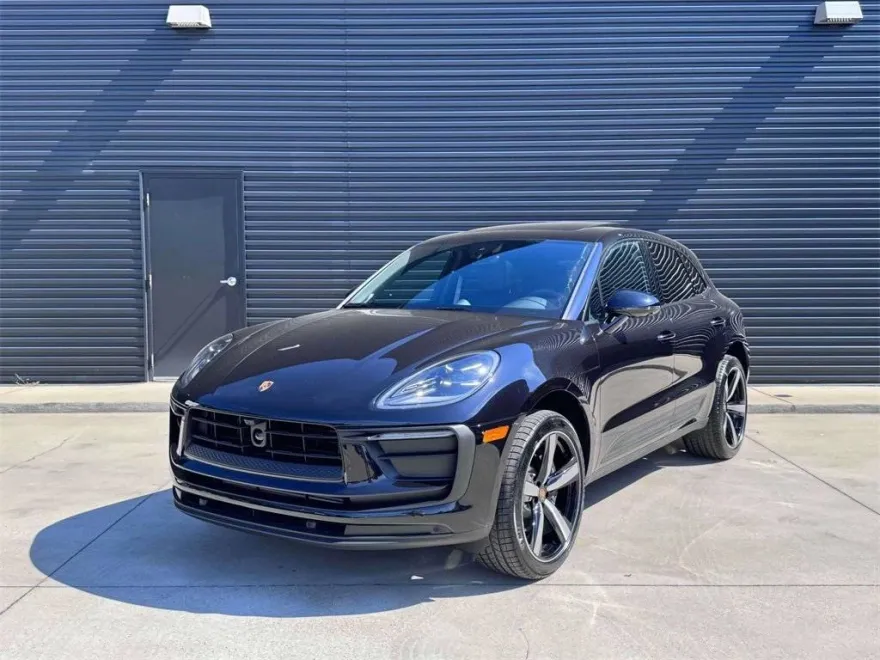 2025 Porsche Macan Base photo 1