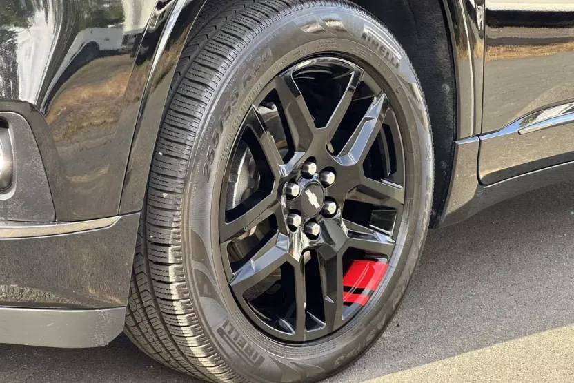 2019 Chevrolet Traverse Premier photo 1