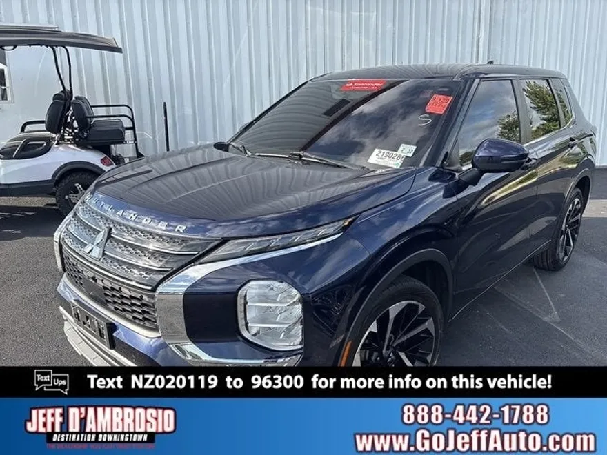 2022 Mitsubishi Outlander SE photo 1