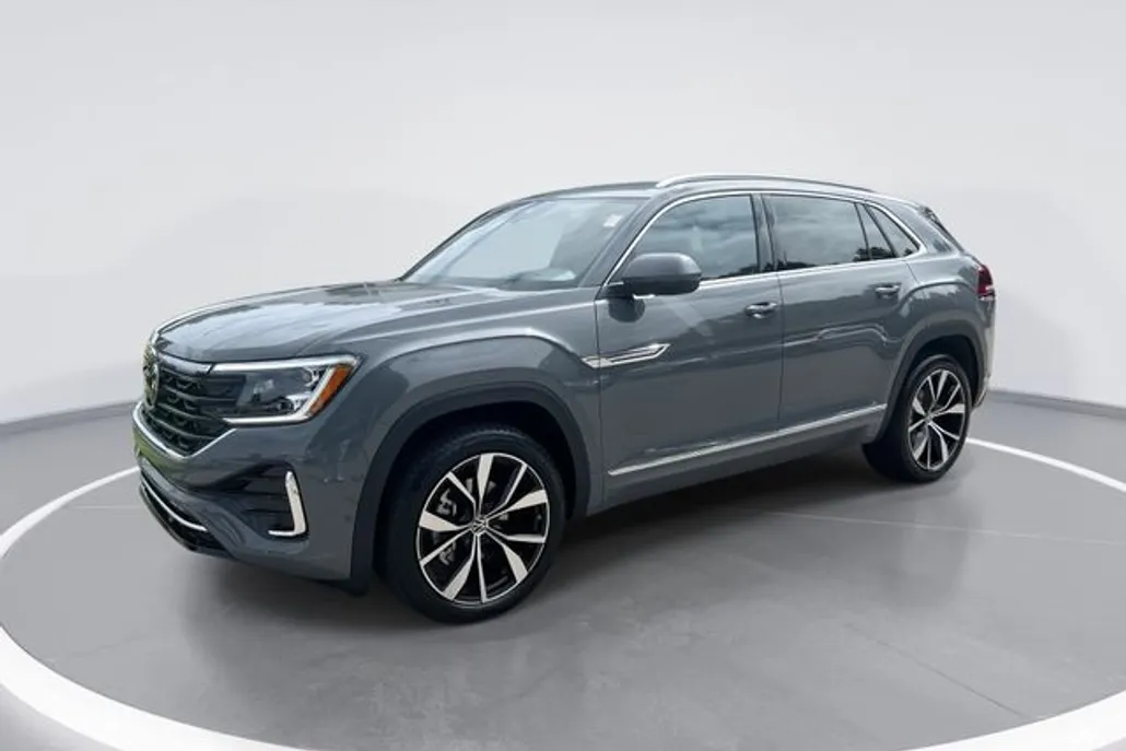 2026 Volkswagen Atlas Cross Sport SEL Premium R-Line photo 1