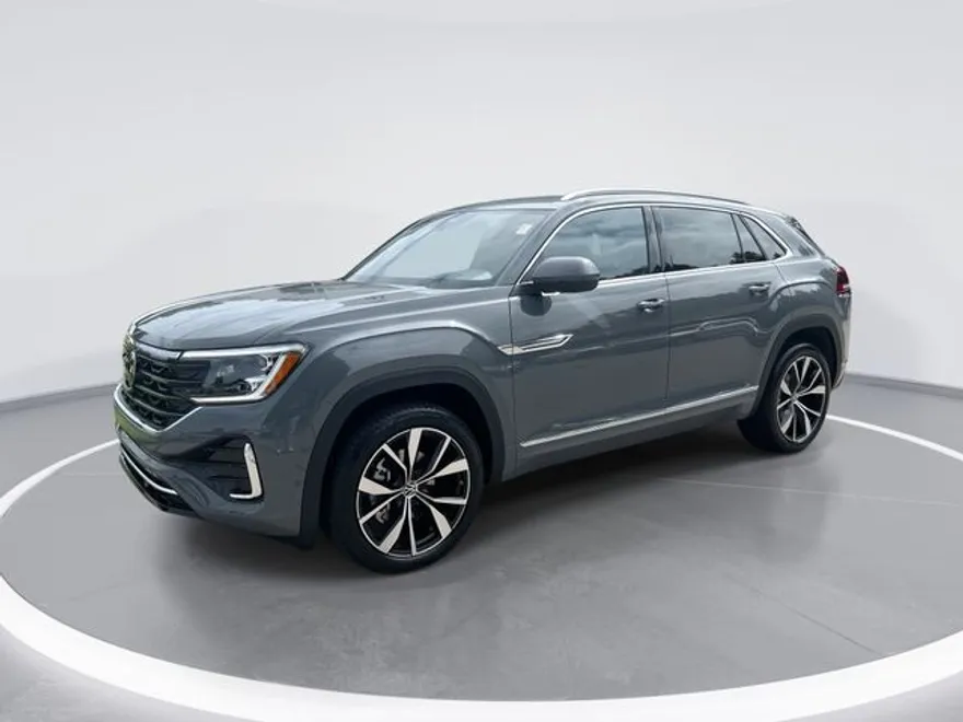 2026 Volkswagen Atlas Cross Sport SEL Premium R-Line photo 1