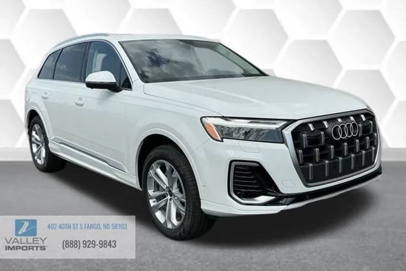 2025 Audi Q7 45 Premium Plus photo 1