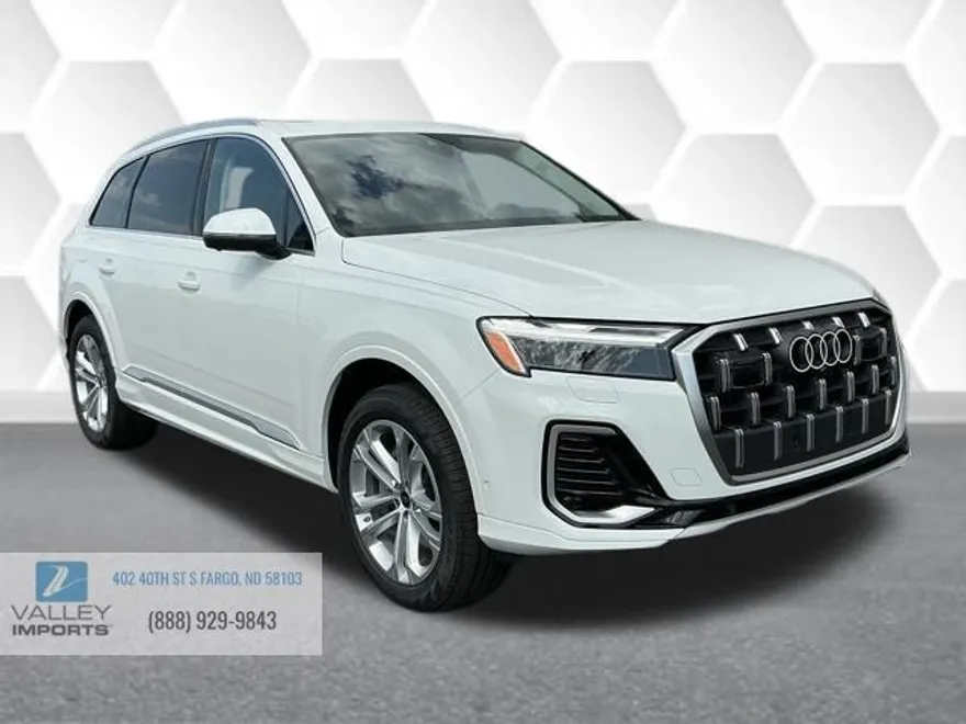 2025 Audi Q7 45 Premium Plus photo 1