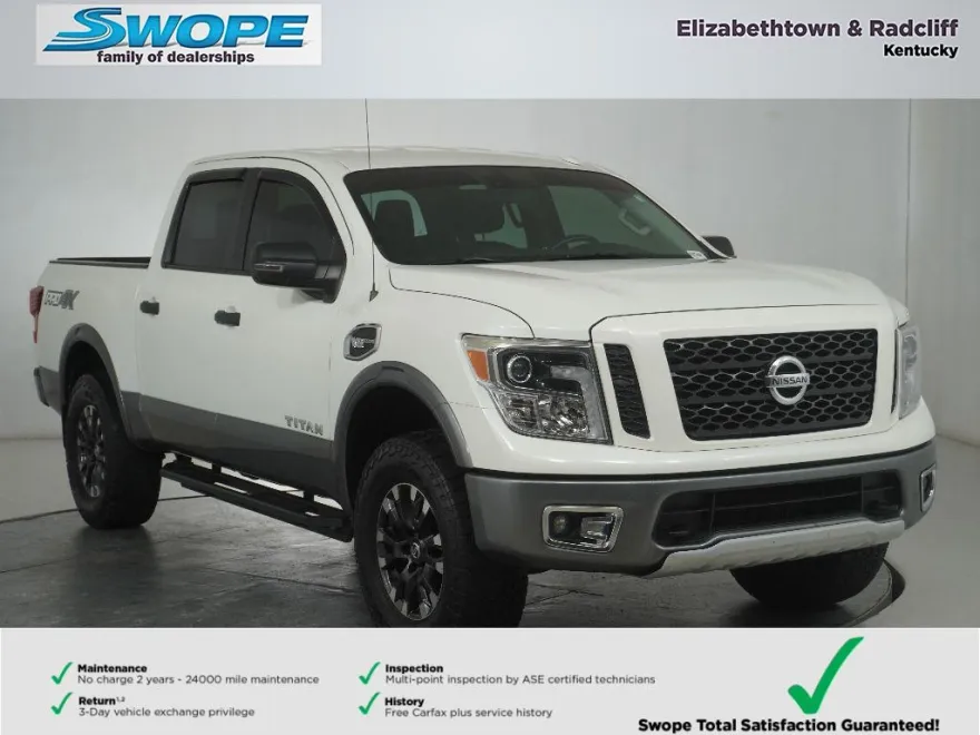 2017 Nissan Titan PRO-4X photo 1